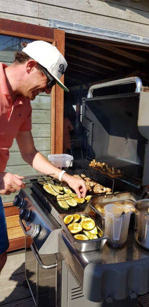 Koen bakt op nieuwe ledenborrel