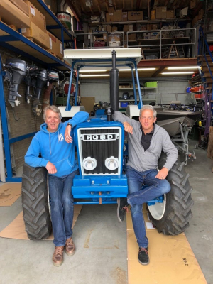 aankoop trekker door Albert, Geert en Roel